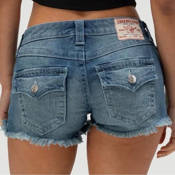 True Religion Pants - True Religion low rise Joey cut off shorts size 26